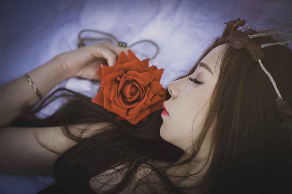 8 Things You Should Know Before Dating A Girl Who Had Her Heart Broken