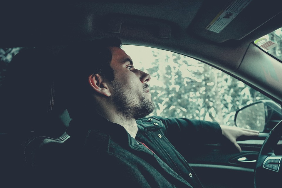 7 Obvious Signs He Feels Sorry About Dumping You